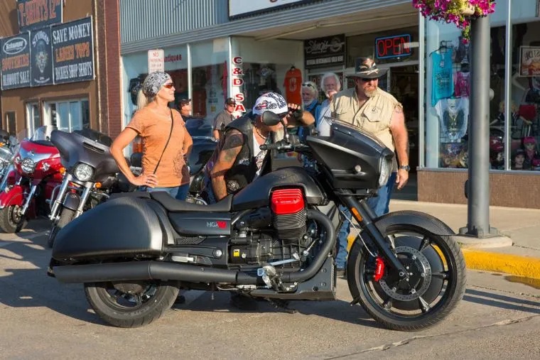 Moto Guzzi MGX-21-2.jpg